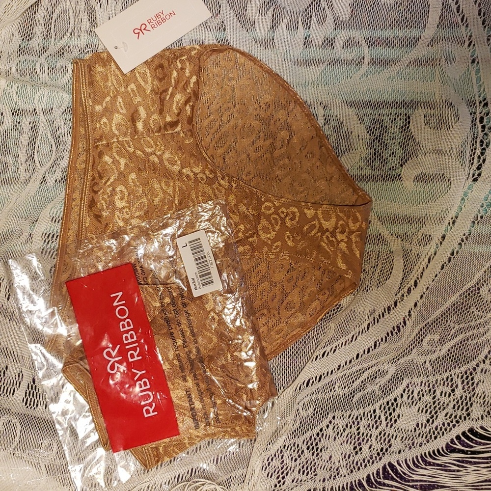 Ruby Ribbon NWT, size Large, Butterscotch, Allure Brief.
